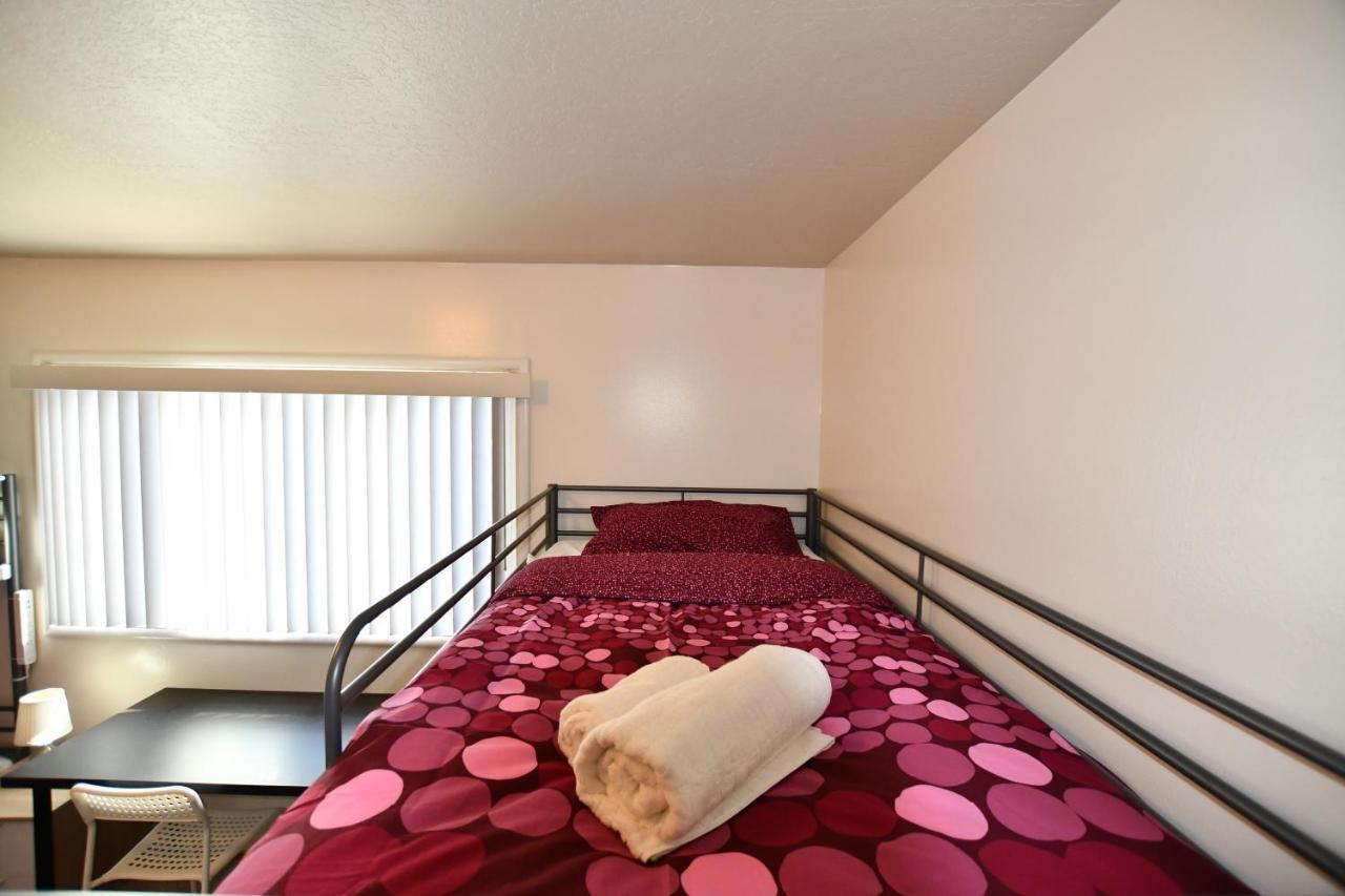 Hostel Style Shared Room Дейлі-Сіті Екстер'єр фото